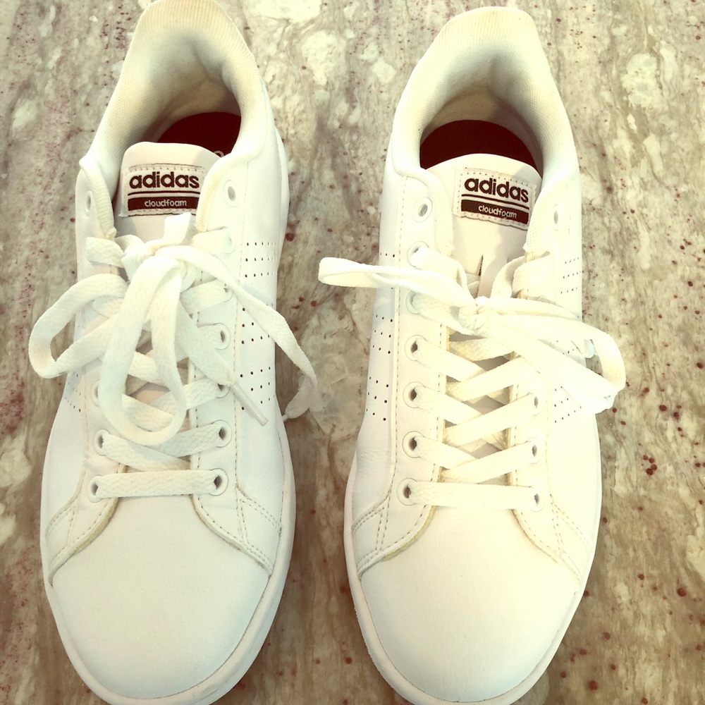 Sz 8.5 Adidas Cloudfoam sneakers. Worn Once. White